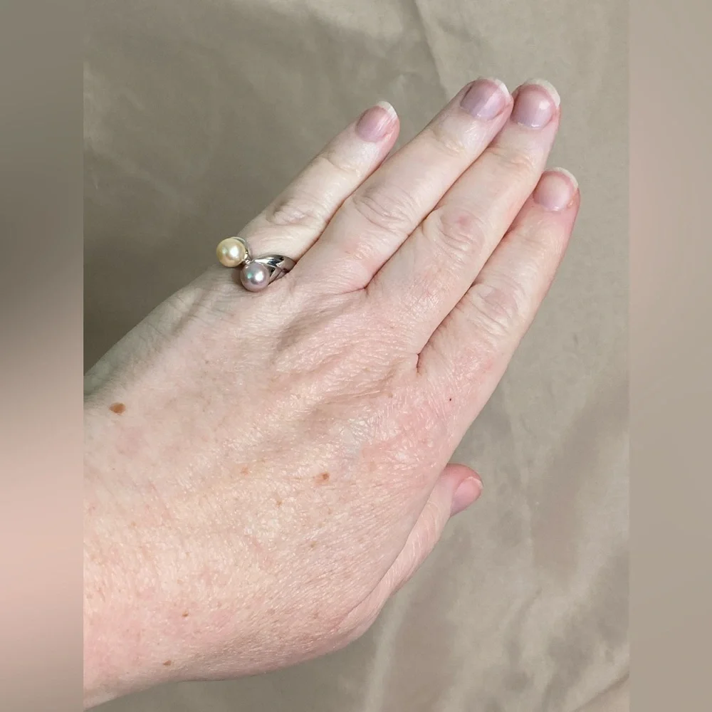 Double 2-Tone Pearl Ring